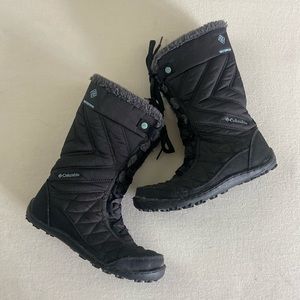 Girls Columbia insulated snow boots